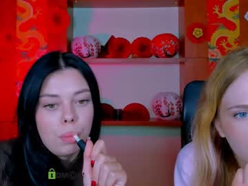 laura_dark_