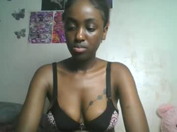 lovers_oncam