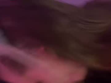 meow_kiss_us