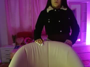 alaia3