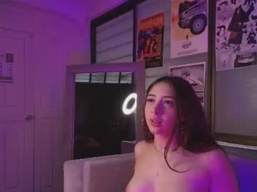 ariel_jhones_