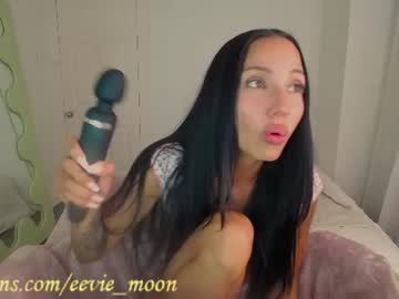 eevie_moon