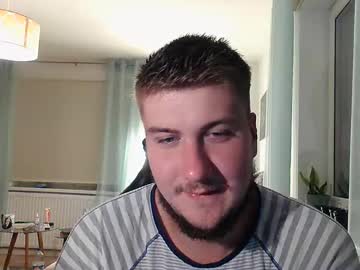bjguyhugecock