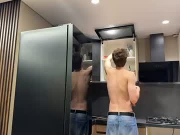 exclusiveflexboy