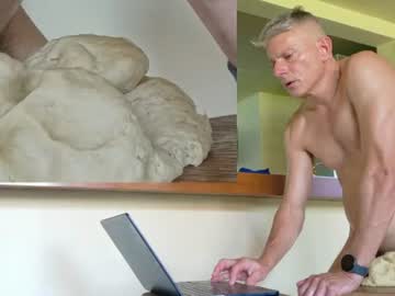 nakeddrewsea
