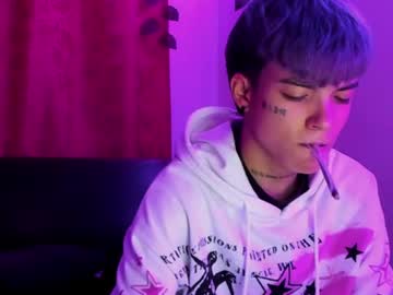 submissive_boyy_
