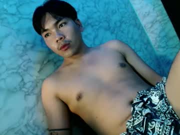 urhot_kharlxoxo
